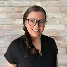 Leann Ramos's Instagram, Twitter & Facebook