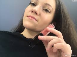 Блеск для губ Edward Bess Deep Shine Lip Gloss