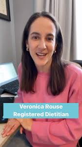 Meet Veronica Rouse! She works at the University Health Network and owns  The Heart Dietitian, a private practice. We are proud of the work she does  and you should be too! 🩵 Dietitians like Veronica ...