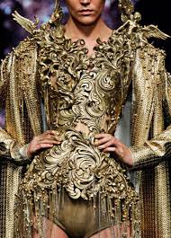 Pin By Bella Duballe On Runway Fantasy Fashion Fashion Jakarta Fashion Week