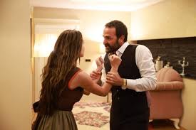 Uzak şehrin masalı dizisi senaryosunu can sinan kaleme alacak. Yayin Tarihi Belli Oldu Uzak Sehrin Masali Dizisi Ne Zaman Basliyor Hangi Kanalda