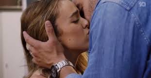 Holly and Andrew kiss 😱, #neighbours #neighbourstv