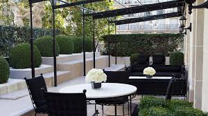 Four Seasons Hotel George V Paris Ile De France France Outdoor Bathrooms Four Seasons Hotel Paris Luxury