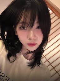 Karina Henry's Instagram, Twitter & Facebook