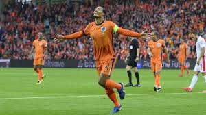 In Beeld: Drie goals, een wave en ruim 22.000 supporters kleuren Euroborg oranje
