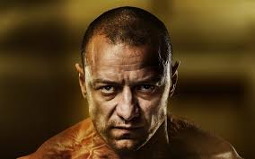 Scottish actor who has wonderful blue join me if you love james mcavoy. Herunterladen Hintergrundbild Glas 4k Poster 2019 Film James Mcavoy 2019 Glas Film Fur Desktop Kostenlos Hintergrundbilder Fur Ihren Desktop Kostenlos