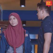 Demi kesihatan neneknya, adam putra mengajak kay, gadis brutal yang langsung tak feminin untuk berlakon musim dingin dan salju tebal di jepun menjadi saksi cinta mereka bersemi. Astro Gempak Pengantin Musim Salju Facebook