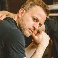 Season 2 special screening of Mo in Houston, surrounded by family, friends,  and so much love. Thank you for all the support—means the world. 📷  @calligrafist