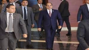 وصرح راضي، بأن الرئيس السيسي شكر الرئيس العراقي على حسن الاستقبال وكرم الضيافة، معربًا عن التقدير للعلاقات. Ø§Ù„Ø±Ø¦ÙŠØ³ Ø§Ù„Ø³ÙŠØ³ÙŠ ÙˆÙ‚Ø±ÙŠÙ†ØªÙ‡ ÙŠØµÙ„Ø§Ù† Ù…Ù‚Ø± Ø­ÙÙ„ Ø§ÙØªØªØ§Ø­ Ù…Ù†ØªØ¯Ù‰ Ø´Ø¨Ø§Ø¨ Ø§Ù„Ø¹Ø§Ù„Ù… Ø¨ÙˆØ§Ø¨Ø© Ø§Ù„Ù‚Ø§Ù‡Ø±Ø©