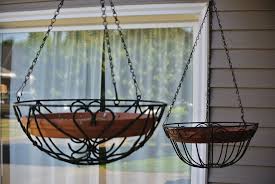 Diy Bird Bath And Feeder Diy Bird Feeder And Bird Bath Take Hanging Baskets And Put A Pot Base Inside Add Water In One And Bird Feed In Hanging Bird Bath Diy Bird Bath Diy Bird