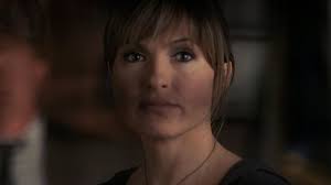 Theory: I sometimes wonder if Olivia intended to tell Elliot how she felt  after returning from being undercover. But after seeing him with Dani Beck  she changed her mind. : r/bensler