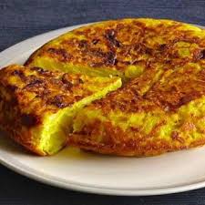 L Authentique Tortilla Espanola Un Recette Essentielle De La Cuisine Espagnole Est Une Preparati En 2020 Recettes De Cuisine Cuisine Espagnole Tortilla Pomme De Terre