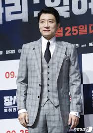His birthday, what he did before fame, his family life, fun trivia facts, popularity rankings, and more. Kim Myung Min ê¹€ëª…ë¯¼ Hancinema