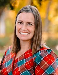 Kara Sexton's Instagram, Twitter & Facebook