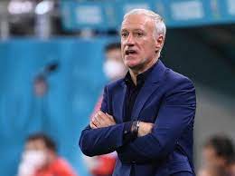 Entraineur de l'équipe de france de football. Deschamps Et Sa Liste Post Euro