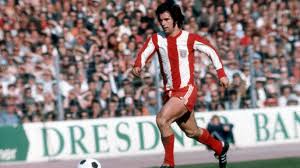 1 day ago · gerd mueller nie żyje. Gerd Mueller Bomber Der Nation Retro Futbol