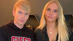 Check spelling or type a new query. Gay Bachelor Kandidat Knutscht Mit Rafi Rachek Prince Charming Youtube