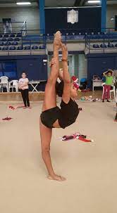 Featured collections · huge savings · returns made easy · top brands Enganches Atras Club Gimnasia Ritmica Es Vinyet Facebook