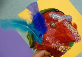 Comment fabriquer un masque de carnaval d'une sorcière, c'est un bricolage facile à faire : Fabriquer Masque De Sorciere Et Sorcier