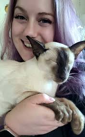 Looking for the perfect gift for the @oasis fan in your life? This book is  just the thing! U.S. publication date is August 19th, from @pegasus_books  “Will make hearts still smitten by