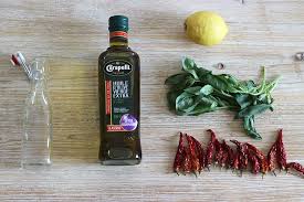 Recette Les Huiles Aromatisees Maison Blog Mode Bon Plans Et Diy Huile Aromatisee Recette Recettes De Cuisine