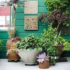 Nature Lover S Yard Container Garden Design Diy Garden Projects Small City Garden