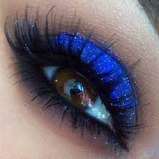 Black And Blue Eyeshadow Pin By Su Stuart On Make Up Eye Makeup Blue Makeup Glitter Eyeshadow