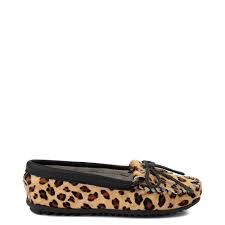 Womens Minnetonka Full Leopard Moccasin Slipper