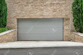 Individuals are encouraged to suggest new. Automatische E Roll Up Fur Gewerbe Garage Tor Oder Push Up Tur Im Modernen Gebaude Im Erdgeschoss Lizenzfreie Fotos Bilder Und Stock Fotografie Image 47114775