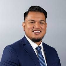 Orlando Carreon's Instagram, Twitter & Facebook