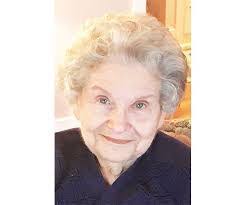 Stella Ayers's Instagram, Twitter & Facebook