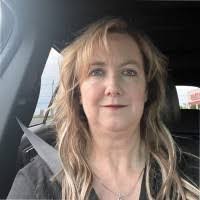 Angela Mutter's Instagram, Twitter & Facebook