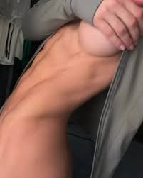 ▷ female muscles :: misc - new posts - funny pictures and r34 on  JoyReactor - page 421