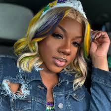 Amber Michelle's Instagram, Twitter & Facebook