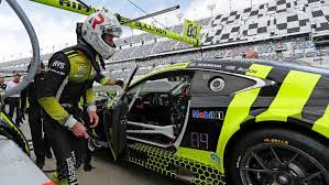 To change the time, unscrew the crown counterclockwise until it. Nascar Champ Kyle Busch Set For Rolex 24 At Daytona Sports Car Debut