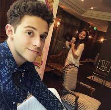 La terza serie dell'amata serie tv con karol sevilla e ruggero pasquarelli dal 28 maggio. Soy Luna Interview