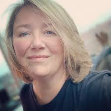 Carol Pelletier's Instagram, Twitter & Facebook