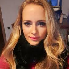 Julia Gunn (gunn0767)