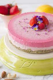 Wir prasentieren euch hier unsere liebsten naturlich veganen rohkost rezepte. English Strawberry Raw Vegan Cheesecake Recipe Cinnamon Coriander
