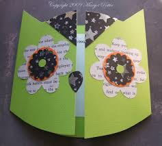 Halloween cards to make with toddlers if you're looking for a few halloween cards to make with toddlers or younger children, here are a few easy halloween cards to make that kids might enjoy. Halloween Cards Halloween Hootenanny Invitation Crafts Ideas Crafts For Kids