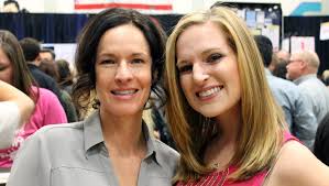 Adele Neebling's Instagram, Twitter & Facebook