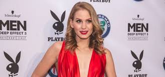 Keressük az ország legjobb konyhafőnökét! Sirva Konyorgott A Konyhafonok Vip Sztarja Hogy Hivjanak Hozza Orvost Indirekt Hu