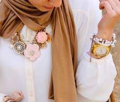How To Wear Statement Necklace With Hijab How To Wear Hijab How To Wear Fashion Clothes Women
