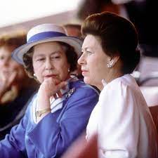 Umgeben von ihren enkeln und urenkeln. Prinzessin Margaret Ihre Liebevolle Umschreibung Von Queen Elizabeth Gala De