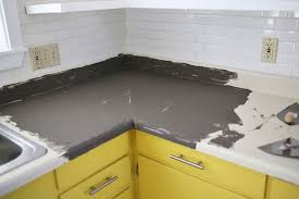 ze had een hekel aan haar aanrecht maar met minder dan 100 euro transformeerde ze het naar dit z diy countertops laminate countertops concrete countertops
