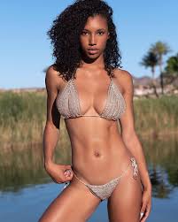 Brookliyn Wren - Free nude pics, galleries & more at Babepedia
