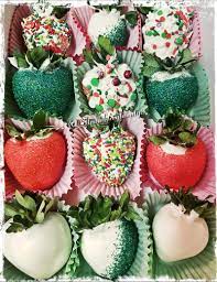 Christmas Themed Chocolate Covered Strawberries Chocolate Covered Strawberry Recipe Christmas Chocolate Chocolate Strawberries