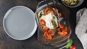 Arricchita con deliziosi aromi ed olio di oliva, la feta greca al forno può essere servita anche tra gli antipasti. Feta Al Forno Con I Pomodori La Repubblica