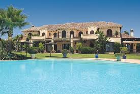 La diffusion des marseillais australia touche à sa fin, la saison 3 de moundir et les apprentis aventuriers n'a pas encore commencé que l'on pense déjà au retour des marseillais vs le reste du monde. La Villa Les Marseillais Vs Le Reste Du Monde 3 A Marbella Kador Over Blog Com