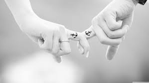 These tattoos help to spread satisfaction, as well as to rouse numerous people. 1001 Ideen Und Bilder Zum Thema Partnertattoo